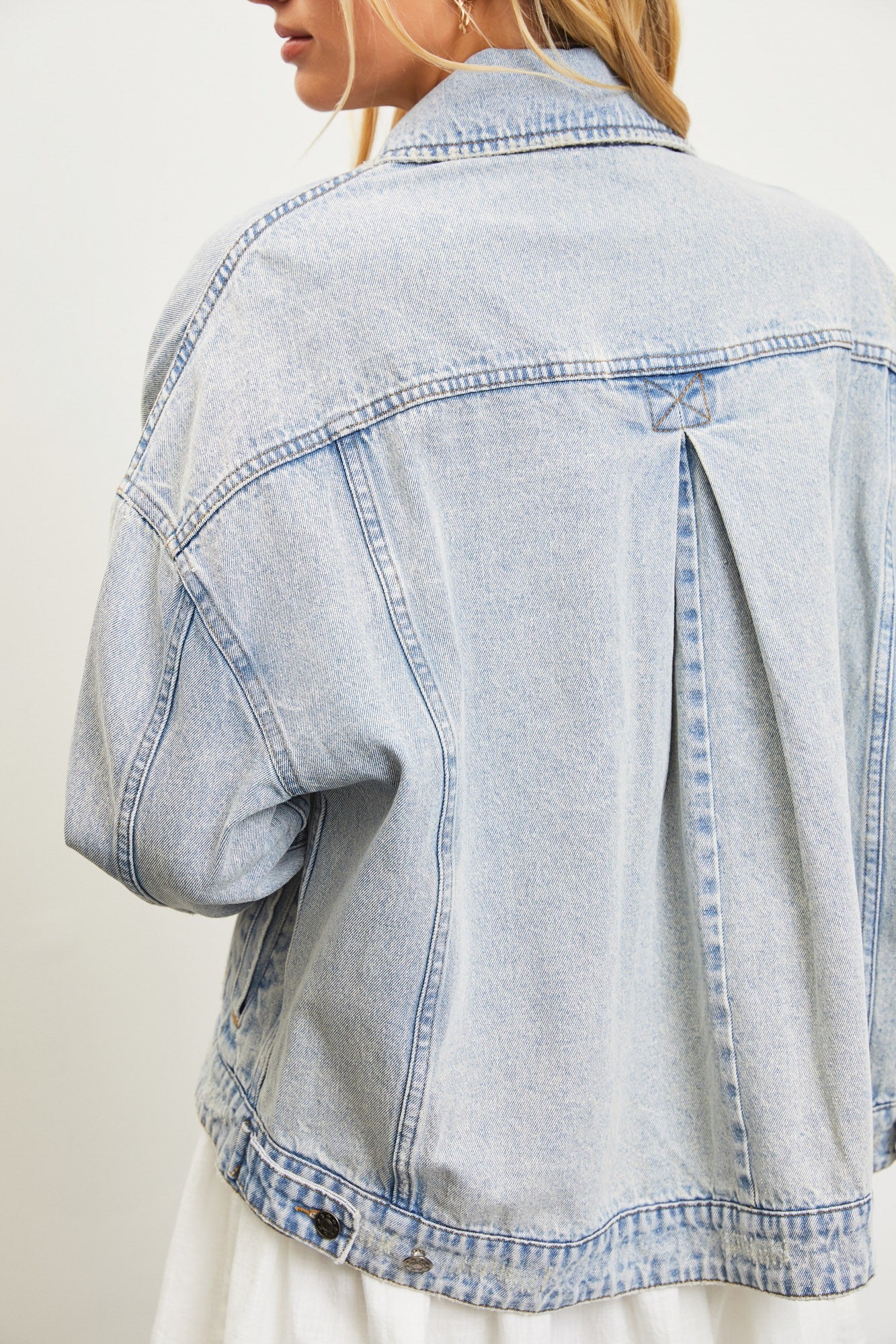 Sanford Back Pleated Jacket Light Denim