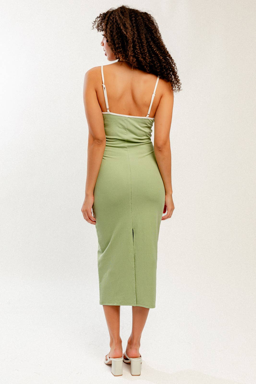 CONTRAST BINDING DETAIL KNIT MIDI DRESS