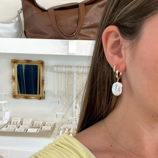 Airotciv by Victoria Gisele Earrings