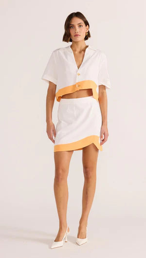 Load image into Gallery viewer, MINKPINK Alora Wave Crop Shirt White &amp;amp; Orange
