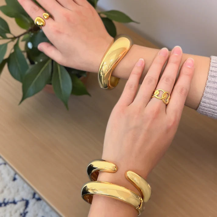 Hinged Gold Bangle Bracelet