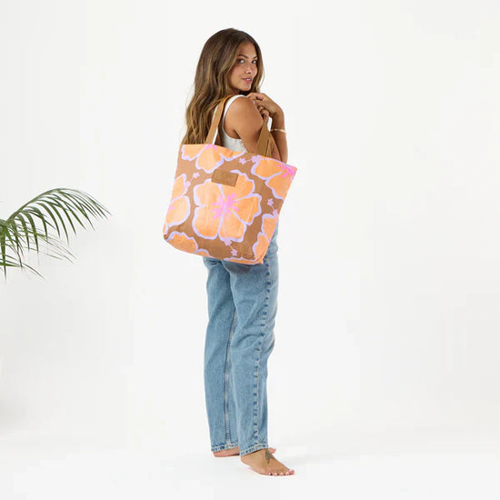 Load image into Gallery viewer, Aloha Collection Pua Waikiki Day Tripper Toffee

