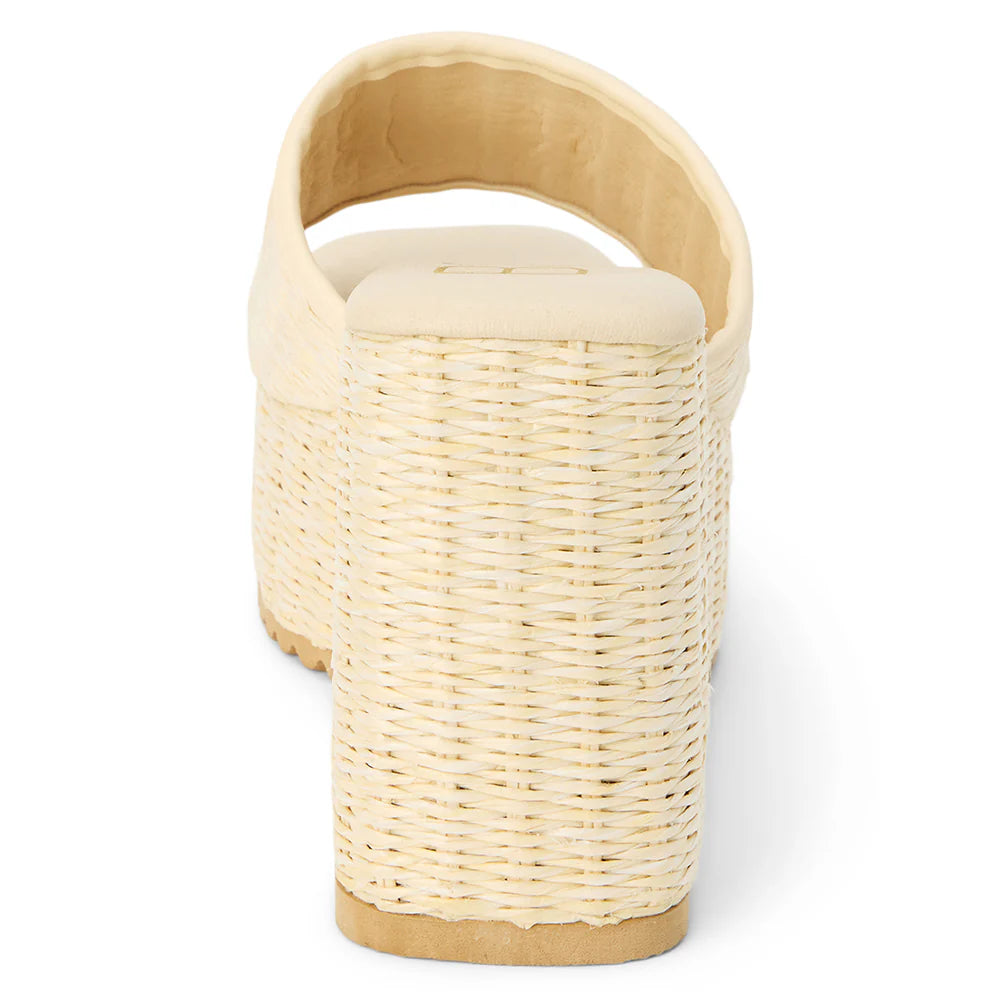 Beach By Matisse Marche Wedge Sandal Ivory