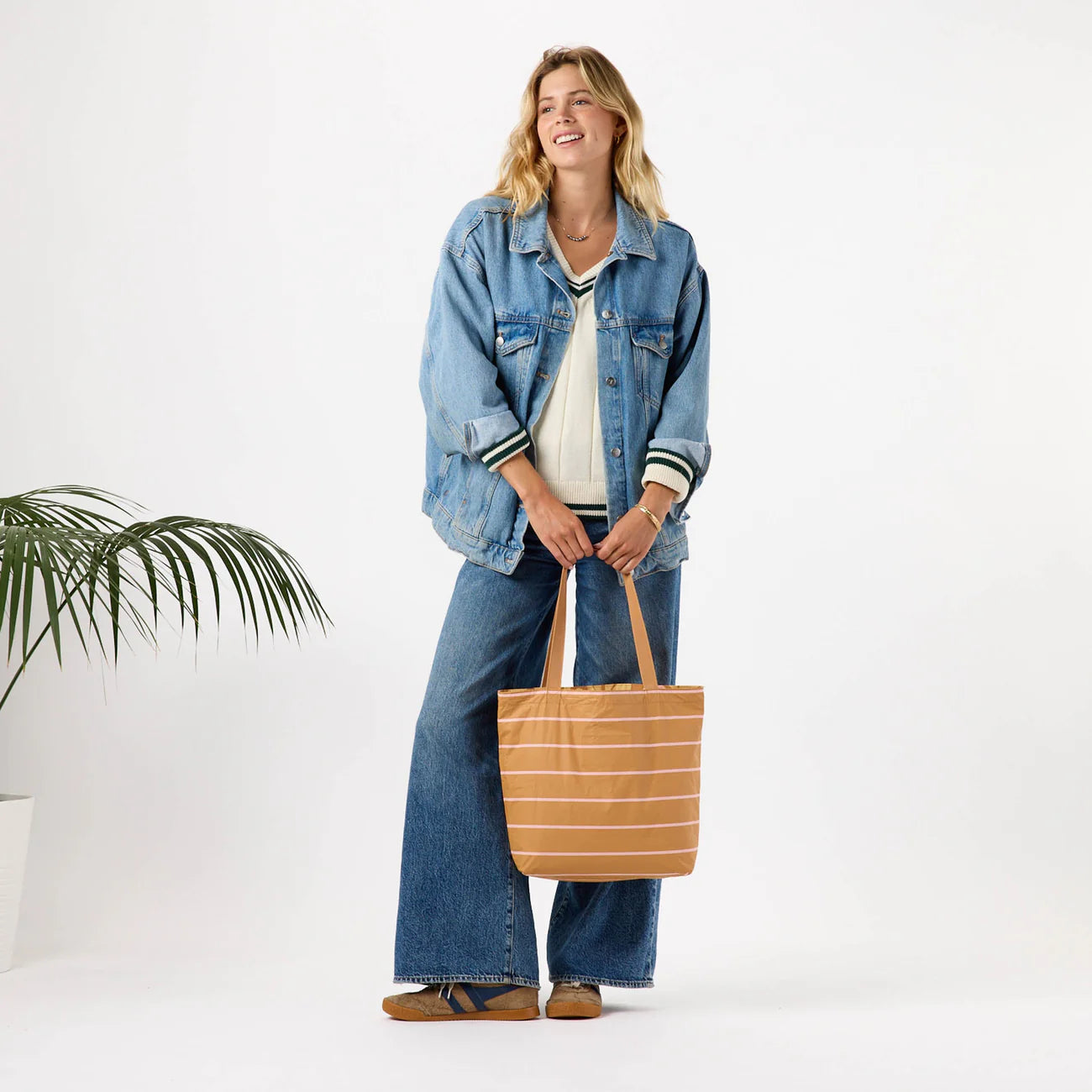 Aloha Collection Swoosh Reversible Tote Hey Girl/Tan