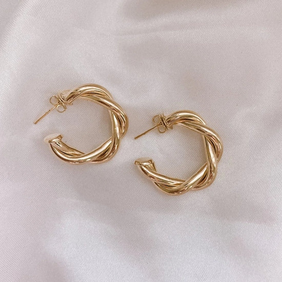 Load image into Gallery viewer, Airotciv by Victoria Franc Earrings
