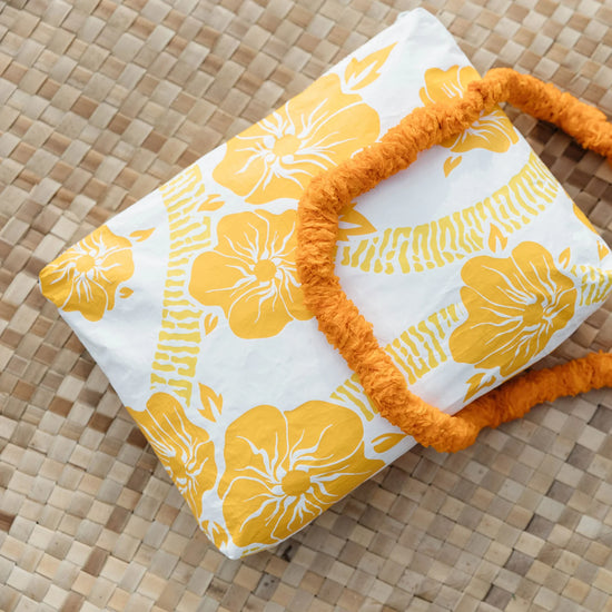 Load image into Gallery viewer, Aloha Collection Mid Pouch  O&amp;#39;ahu &amp;#39;Ilima
