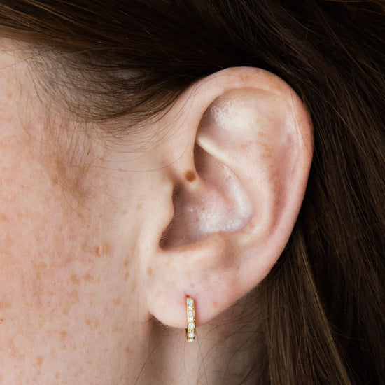 Ear Kit Opal Huggies