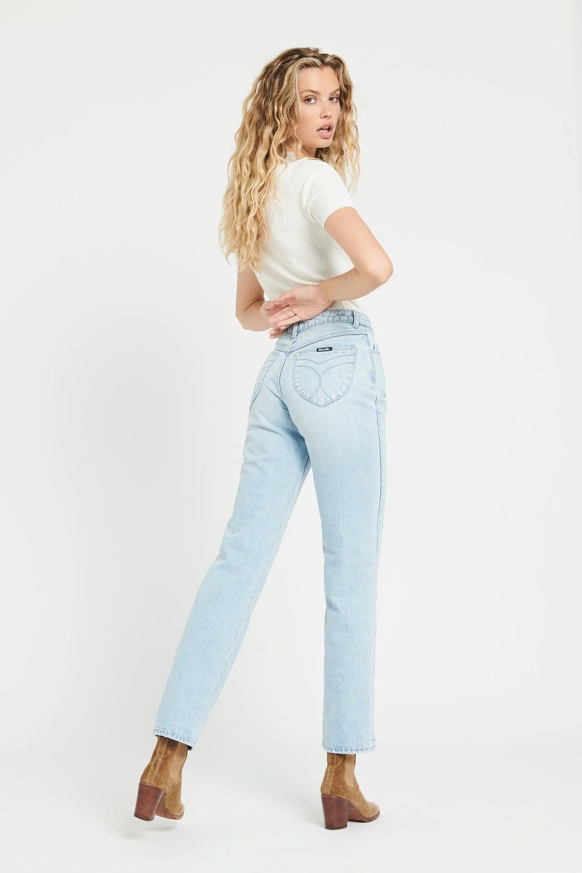Load image into Gallery viewer, Rolla&amp;#39;s Classic Straight Jeans Courtney
