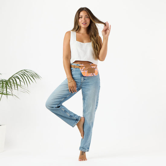Load image into Gallery viewer, Aloha Collection Pua Waikiki MIni Hip Pack Toffee
