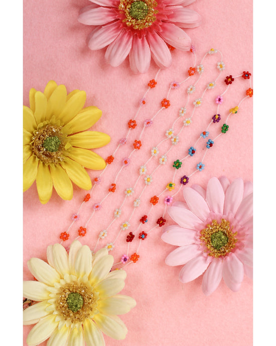 Load image into Gallery viewer, Mini Daisy Necklace
